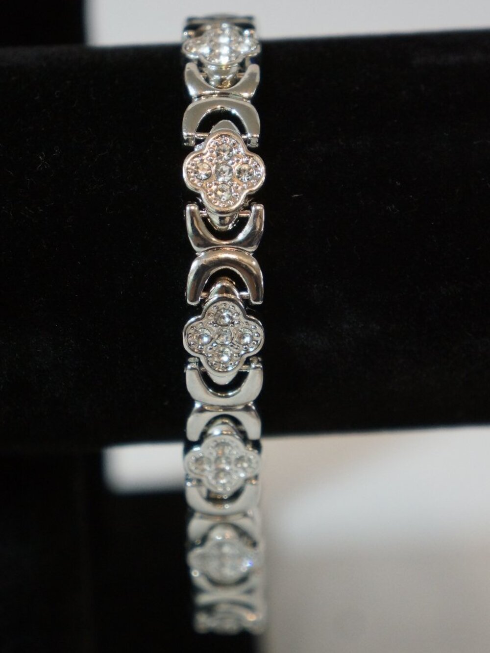 Silver Clover XO Rhinestone Crystal Link Bracelet Adjustable 8"